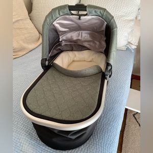 Uppababy Bassinet Henry for Vista or Cruz